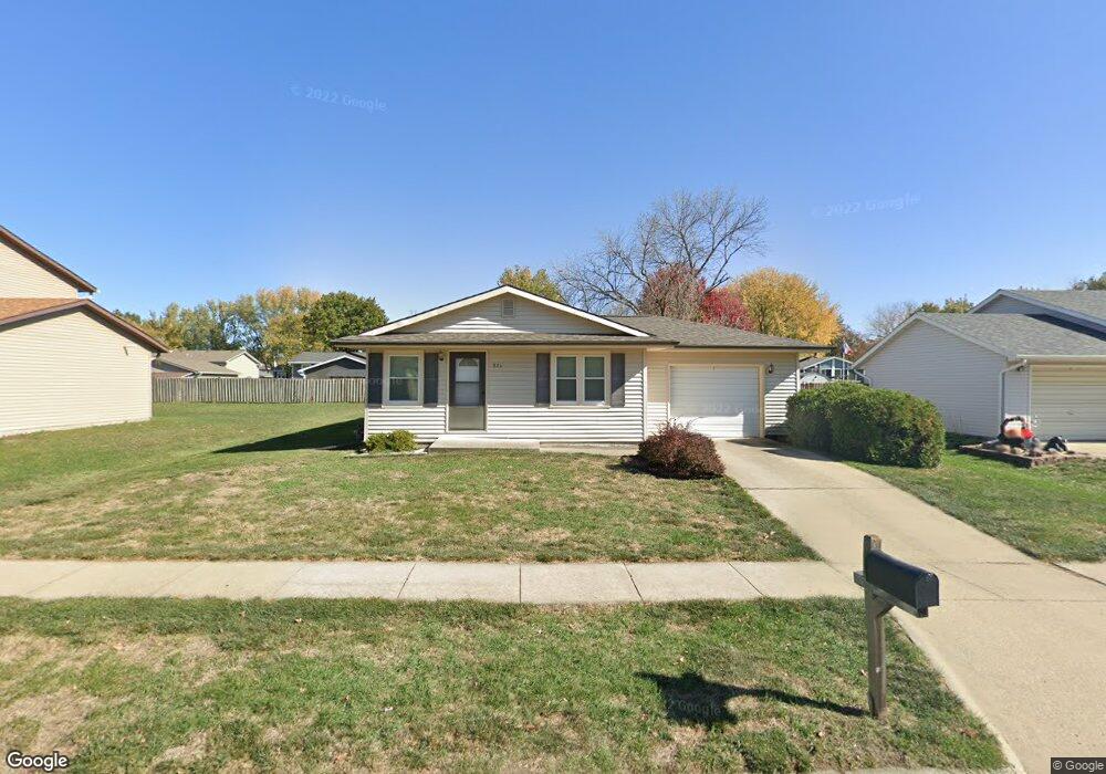 826 E 15th St N, Newton, IA 50208 - photo 1