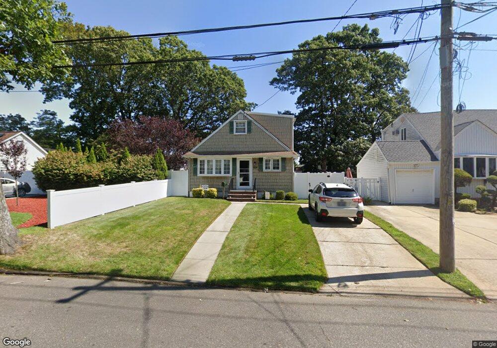 138 Lafayette St, Copiague, NY 11726 - photo 1