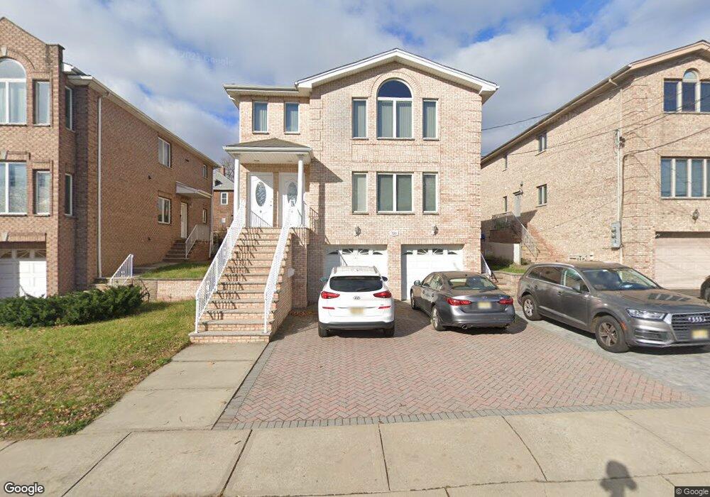 721 Kingsland Ave unit 2FL, Ridgefield, NJ 07657 - photo 1