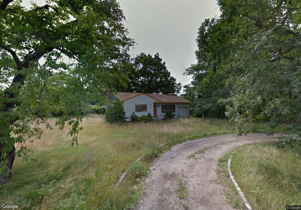 31 Gibbs Rd, Central Islip, NY 11722 - photo 1