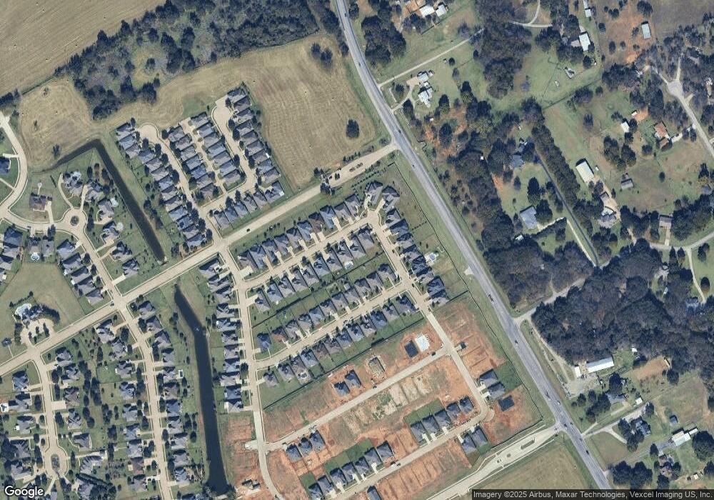 316 Paddle Boat Dr, Granbury, TX 76049 - photo 1