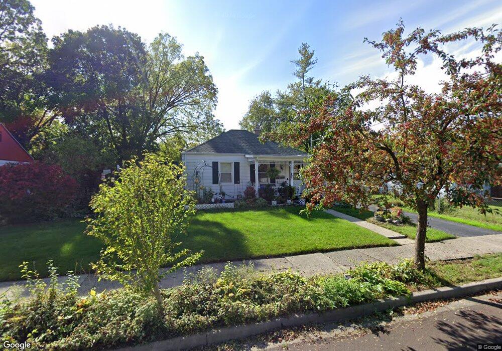 913 Poxson Ave, Lansing, MI 48910 - photo 1