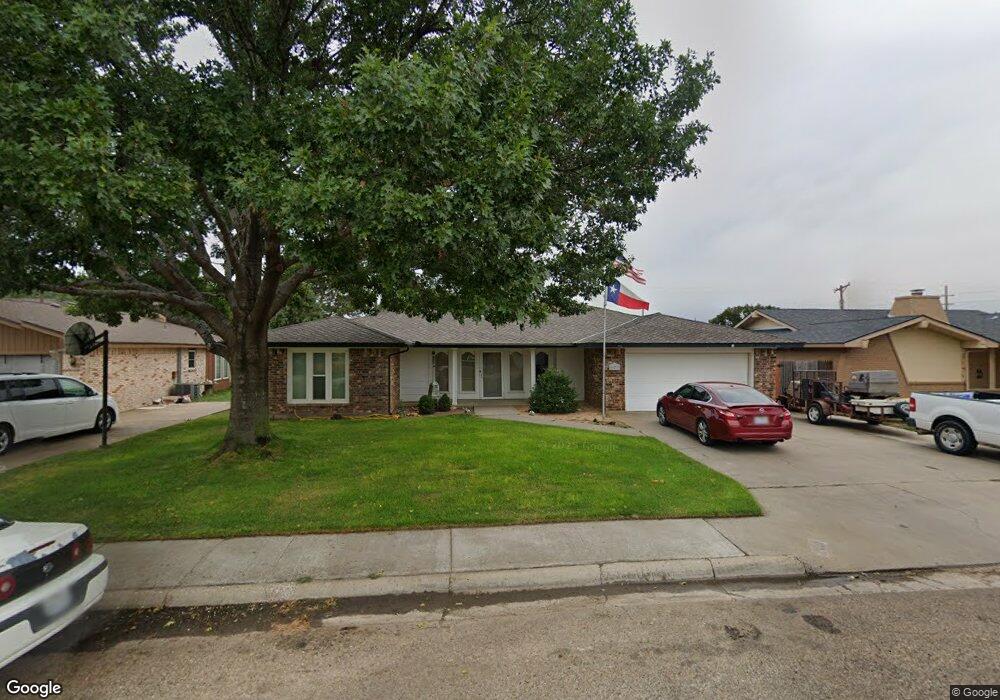 627 Forrest Dr, Dumas, TX 79029 - photo 1