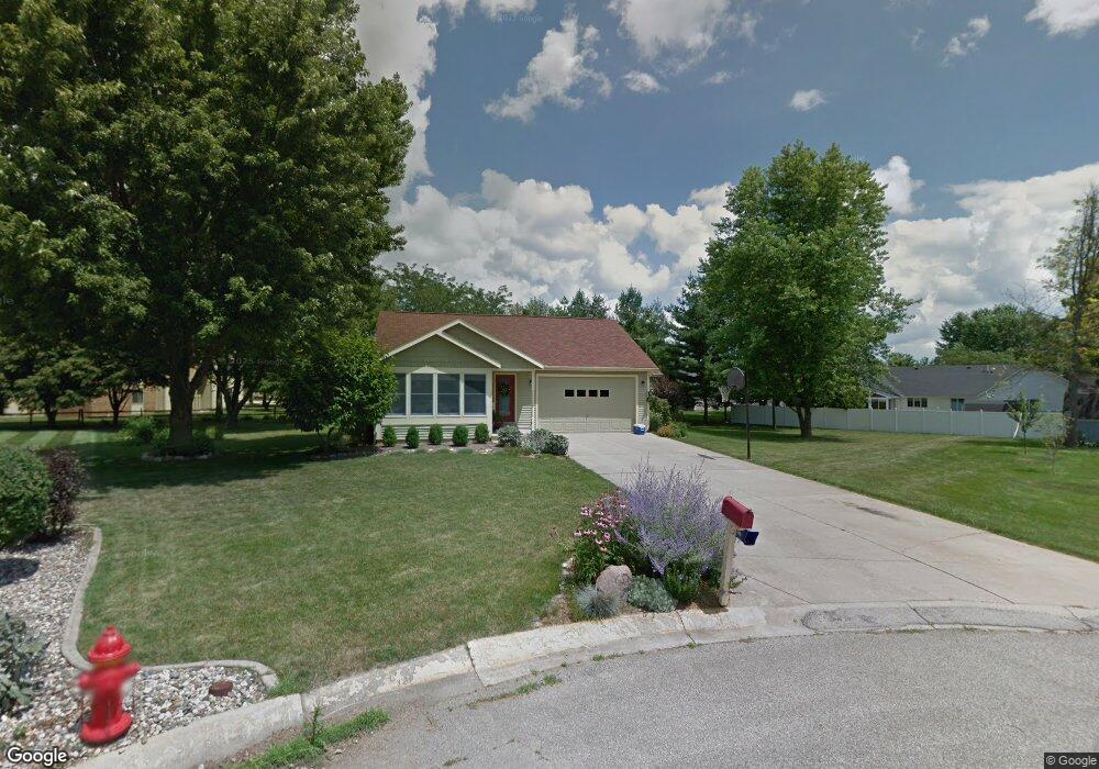 1355 Pickwick Ct, Nappanee, IN 46550 - photo 1