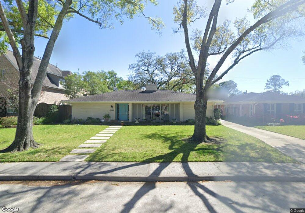 6135 Meadow Lake Ln, Houston, TX 77057 - photo 1