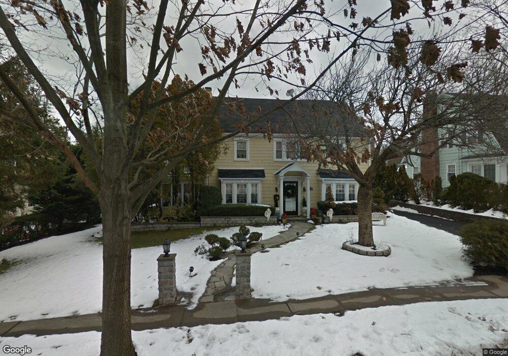 121 Arleigh Rd, Little Neck, NY 11363 - photo 1