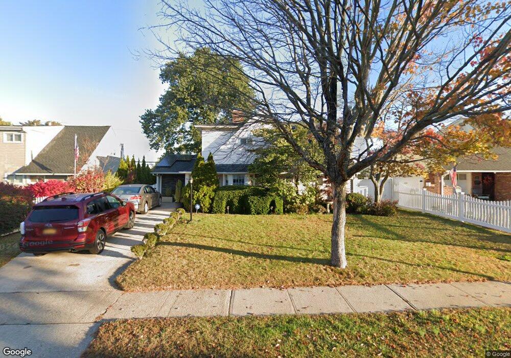 56 Sprucewood Dr, Levittown, NY 11756 - photo 1