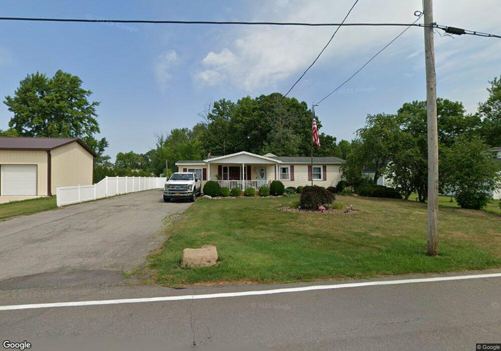 2703 Homeyer Rd, North Tonawanda, NY 14120 - photo 1