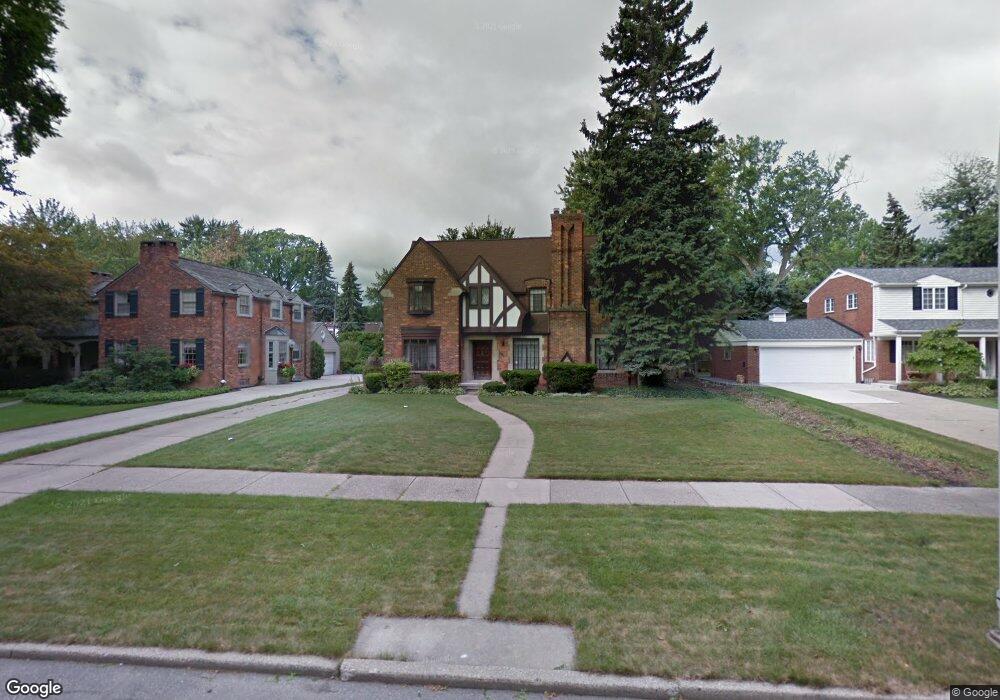 543 Pemberton Rd, Grosse Pointe Park, MI 48230 - photo 1