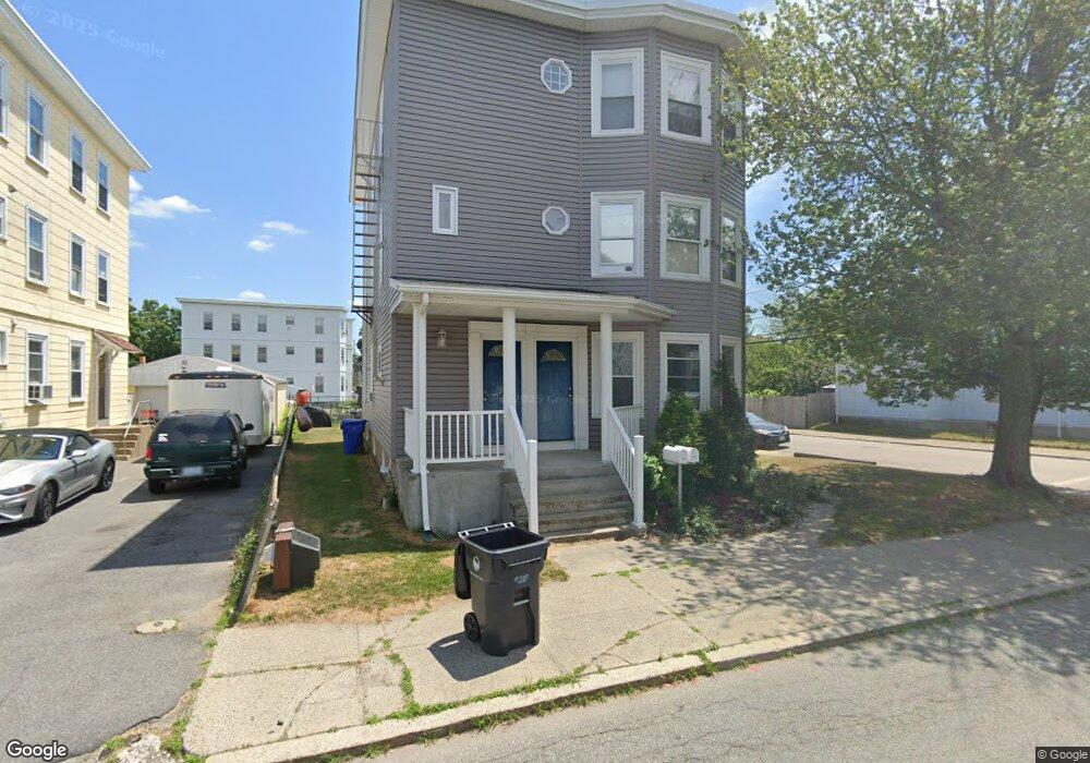 177 Mendon Ave, Pawtucket, RI 02861 - photo 1