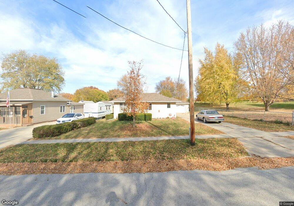 607 E Nishna Rd, Shenandoah, IA 51601 - photo 1