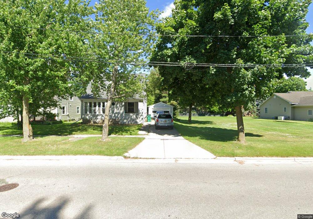 1014 Olmstead St, Owosso, MI 48867 - photo 1