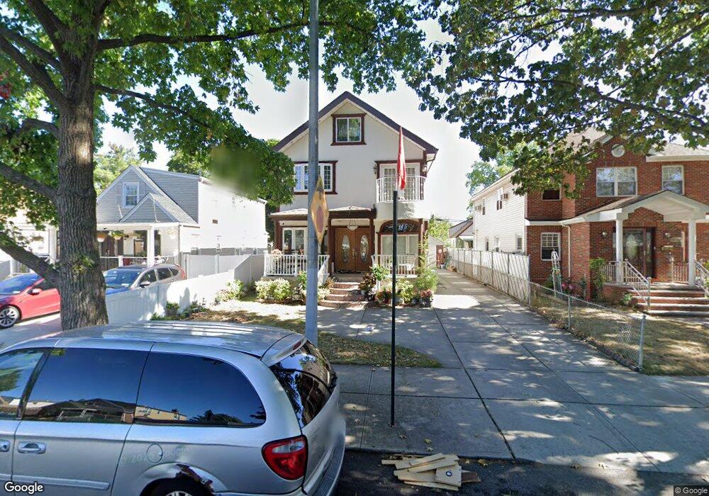 7631 265th St, New Hyde Park, NY 11040 - photo 1