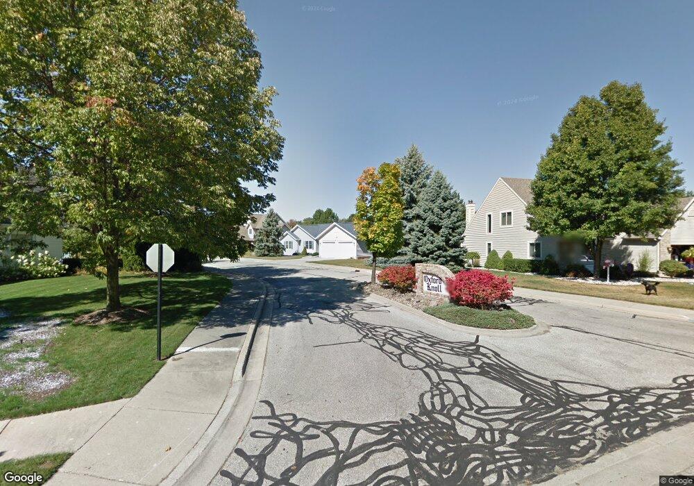 2 Oxford Knoll Ct, Frankenmuth, MI 48734 - photo 1