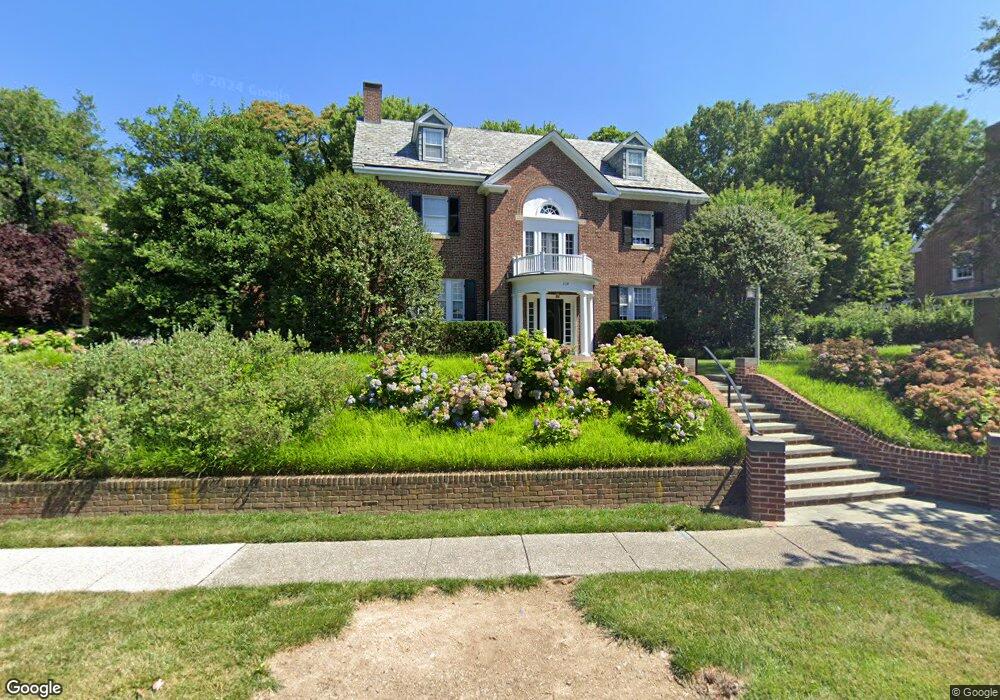 318 Overhill Rd, Baltimore, MD 21210 - photo 1