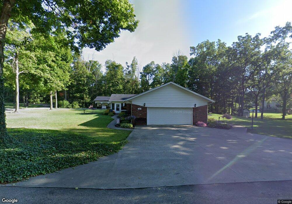 392 W Lawton Cir, Rushville, IN 46173 - photo 1