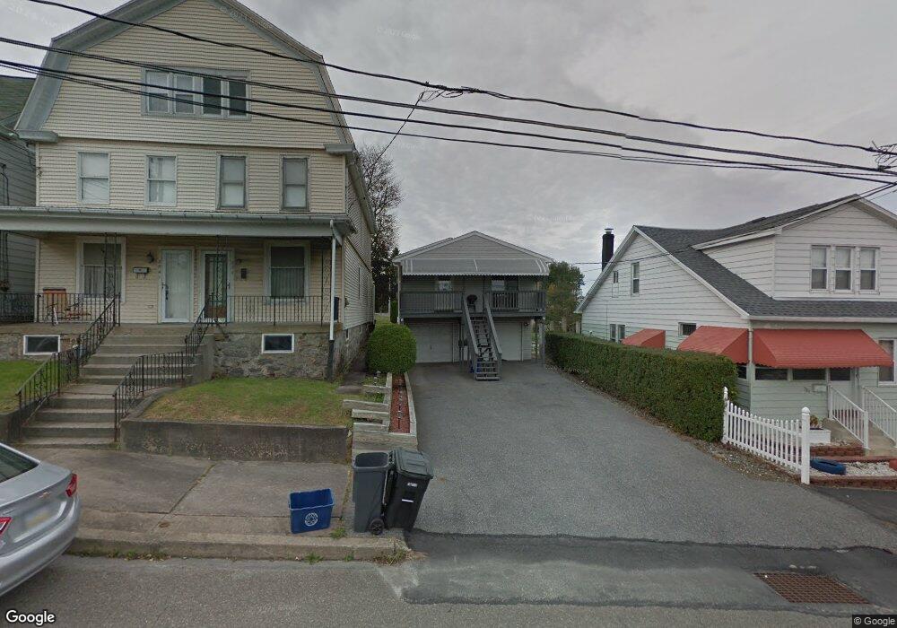 702 Lincoln St, Hazleton, PA 18201 - photo 1