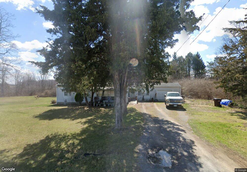 1420 E Hanthorn Rd, Lima, OH 45804 - photo 1