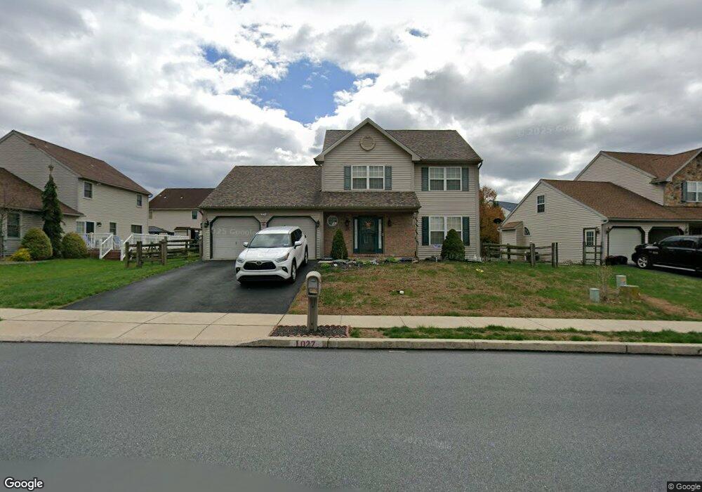 1027 Leanne St, Reading, PA 19605 - photo 1