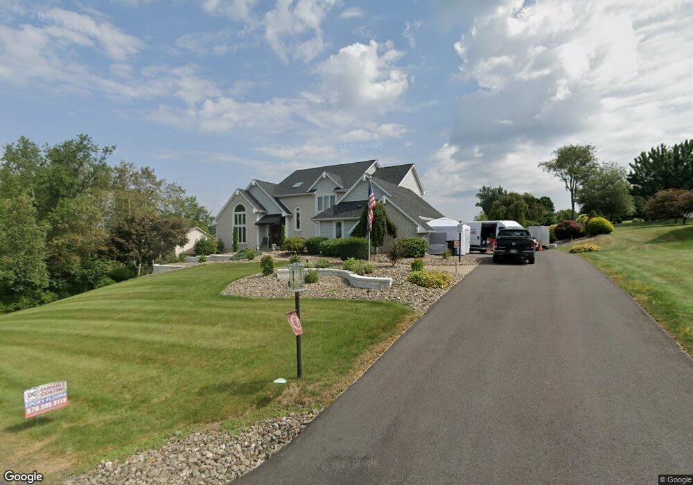 32 Aristocrat Cir, Sugarloaf, PA 18249 - photo 1