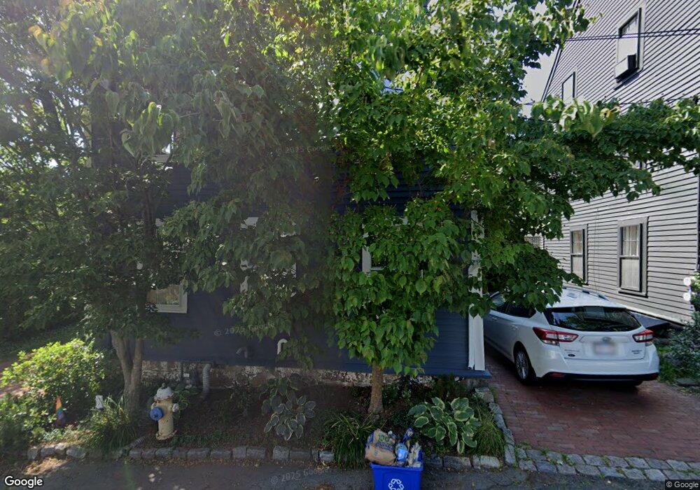 17 Glover Square, Marblehead, MA 01945 - photo 1