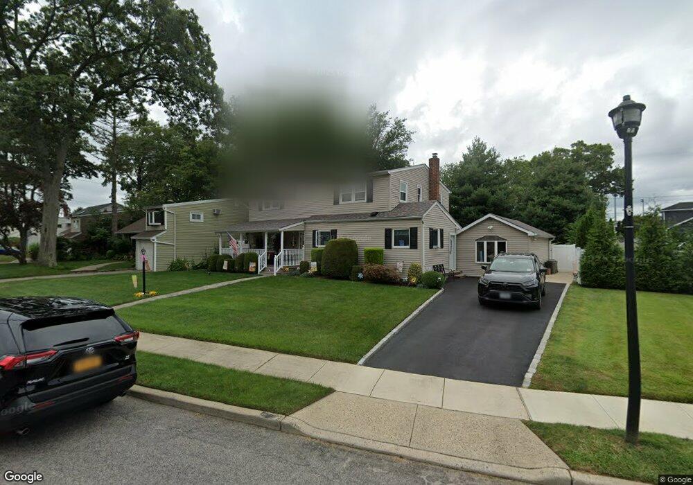 3887 Maplewood Dr, Seaford, NY 11783 - photo 1