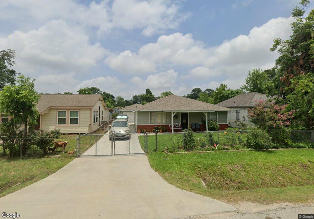 201 Palmyra St, Houston, TX 77022 - photo 1