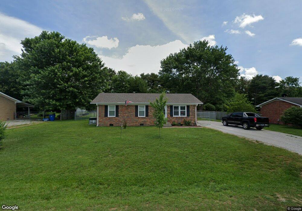 806 Sedgefield Ct, Manchester, TN 37355 - photo 1