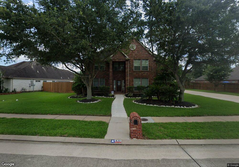 832 Falcon Lake Dr, Friendswood, TX 77546 - photo 1