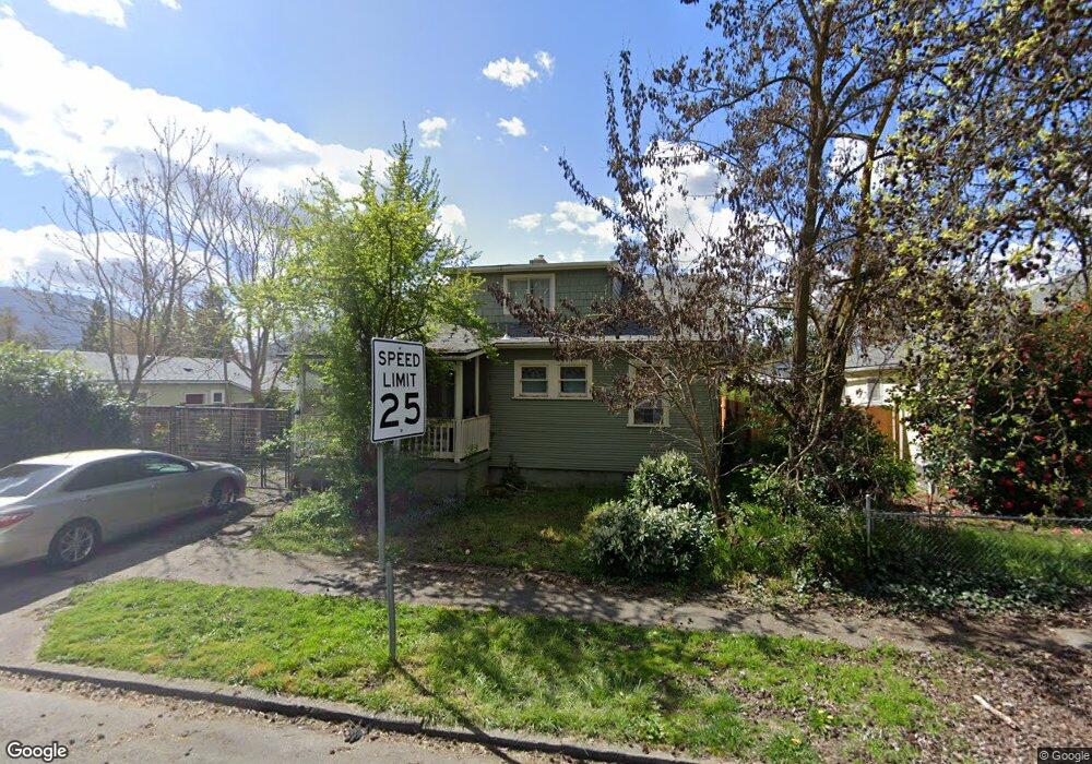 515 SE J St, Grants Pass, OR 97526 - photo 1