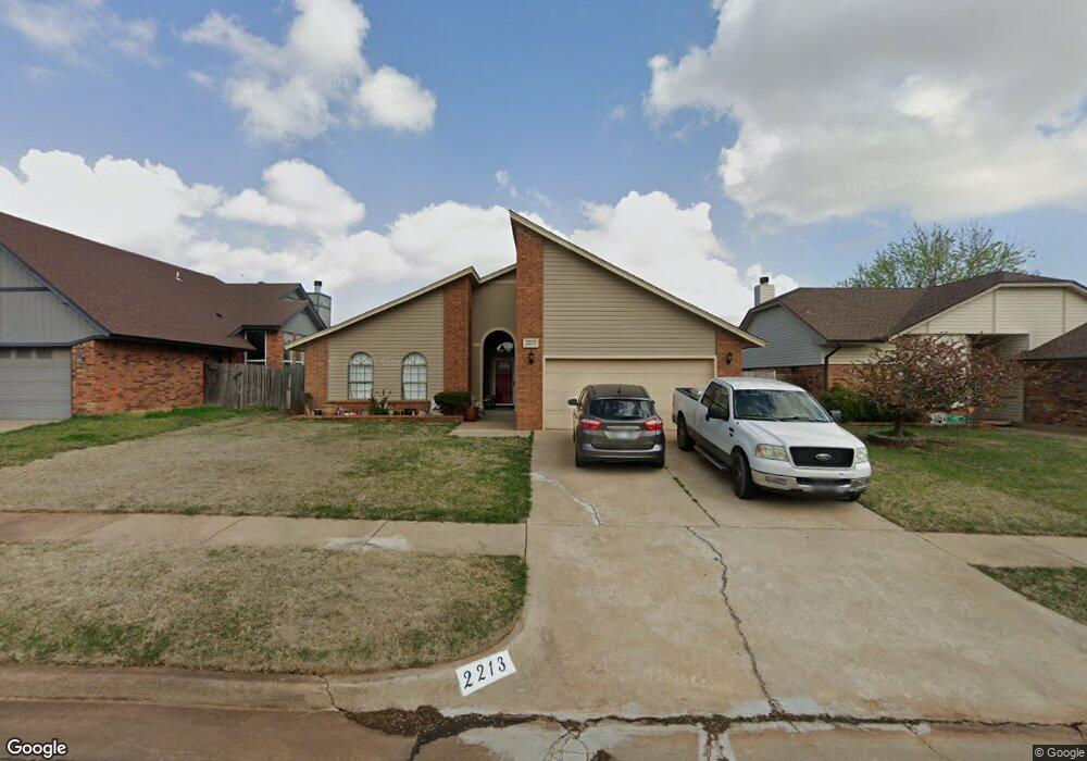 2213 NE 9th St, Moore, OK 73160 - photo 1