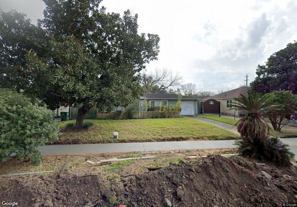 7606 Hereford St, Houston, TX 77087 - photo 1