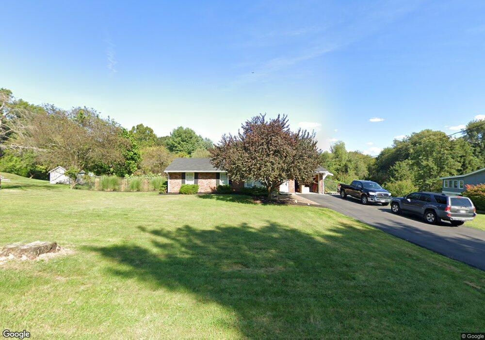 14 Highfields Rd, Clinton, NJ 08809 - photo 1