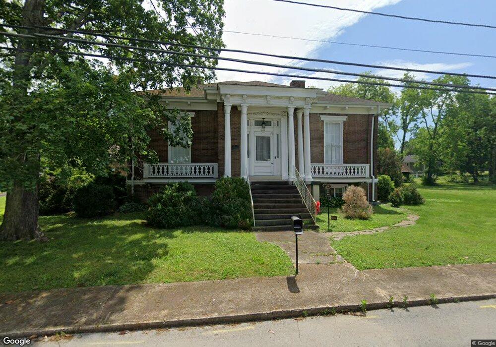 610 N Jefferson St, Shelbyville, TN 37160 - photo 1