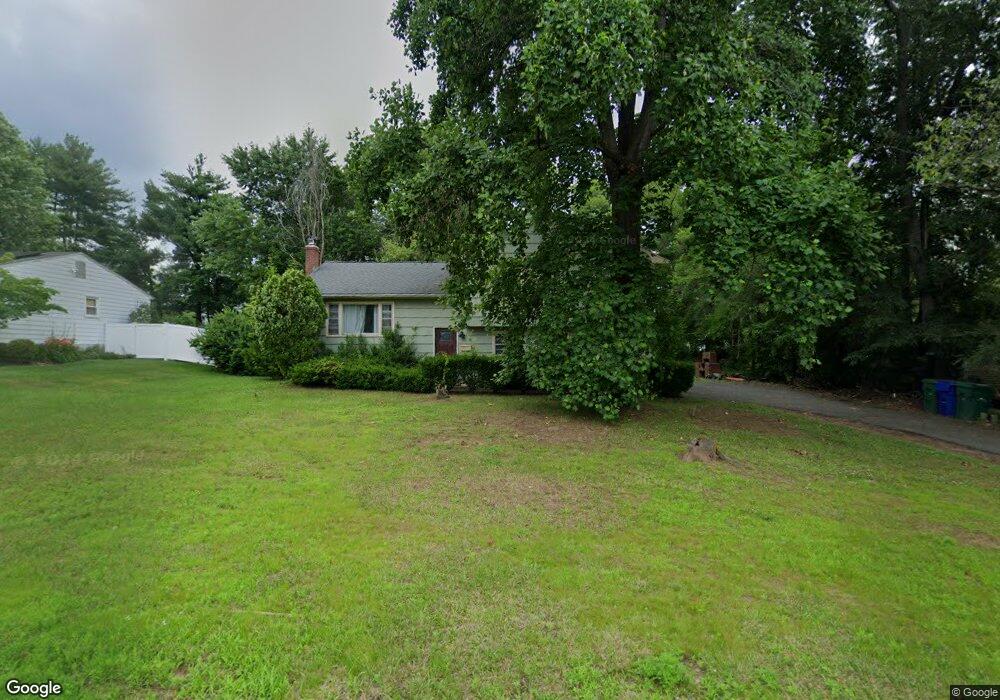 4 Pinney Rd, Bloomfield, CT 06002 - photo 1