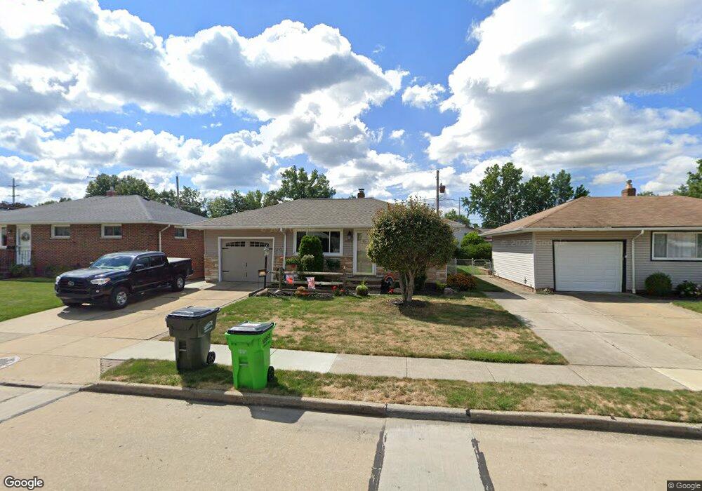 30884 Harrison Rd, Wickliffe, OH 44092 - photo 1