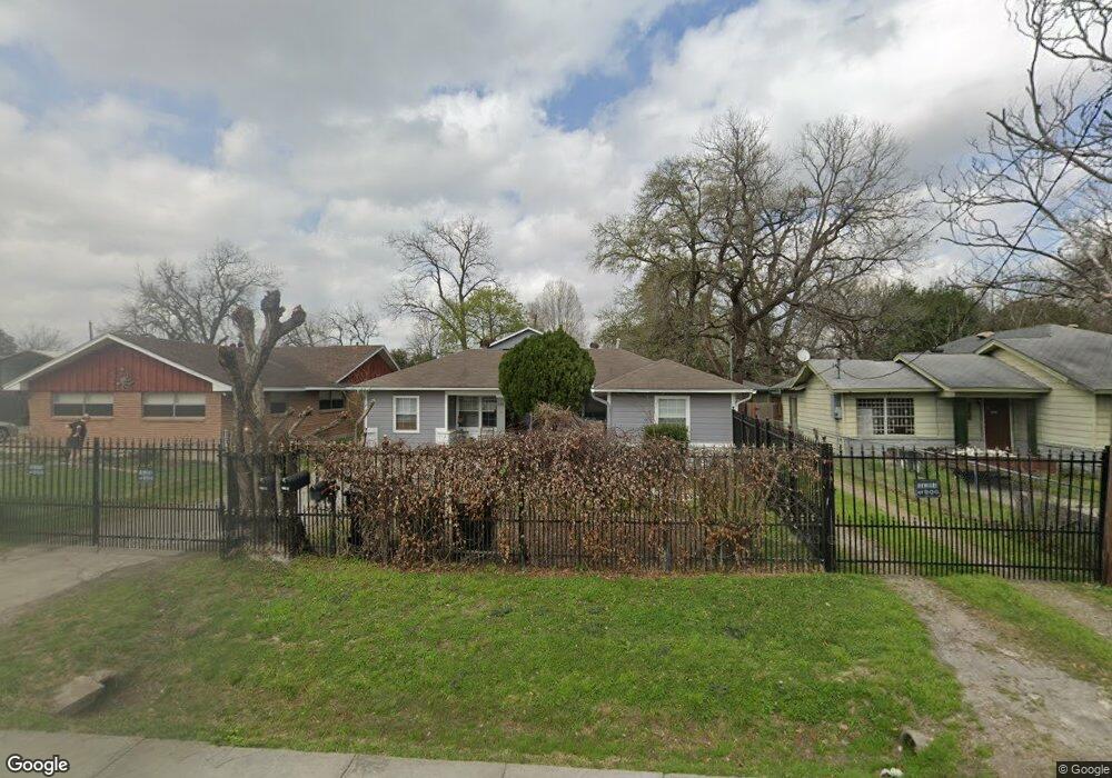 119 De Boll St, Houston, TX 77022 - photo 1