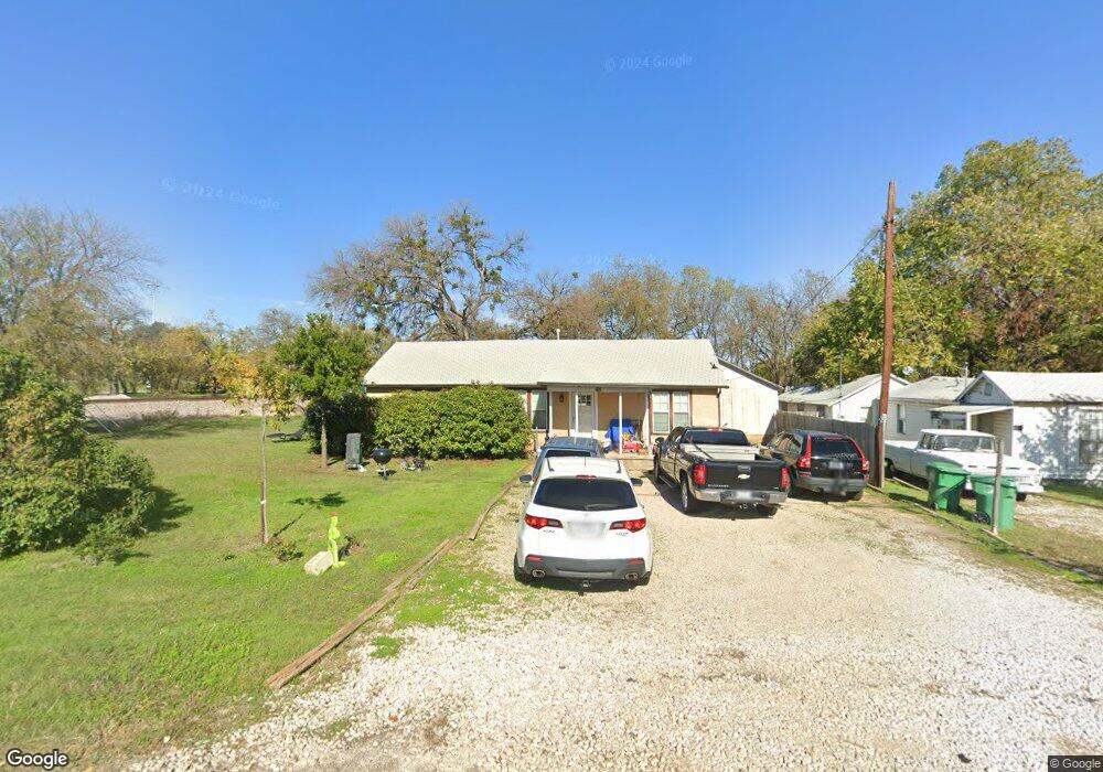 810 Massey St, Denton, TX 76205 - photo 1