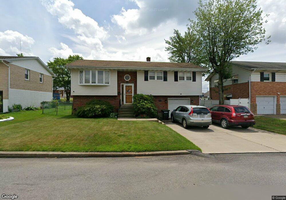 510 Samuels Ave, Hazleton, PA 18201 - photo 1