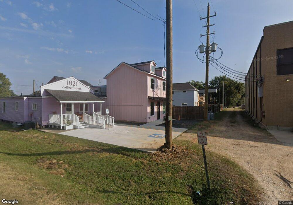 211 Houston St, Tomball, TX 77375 - photo 1