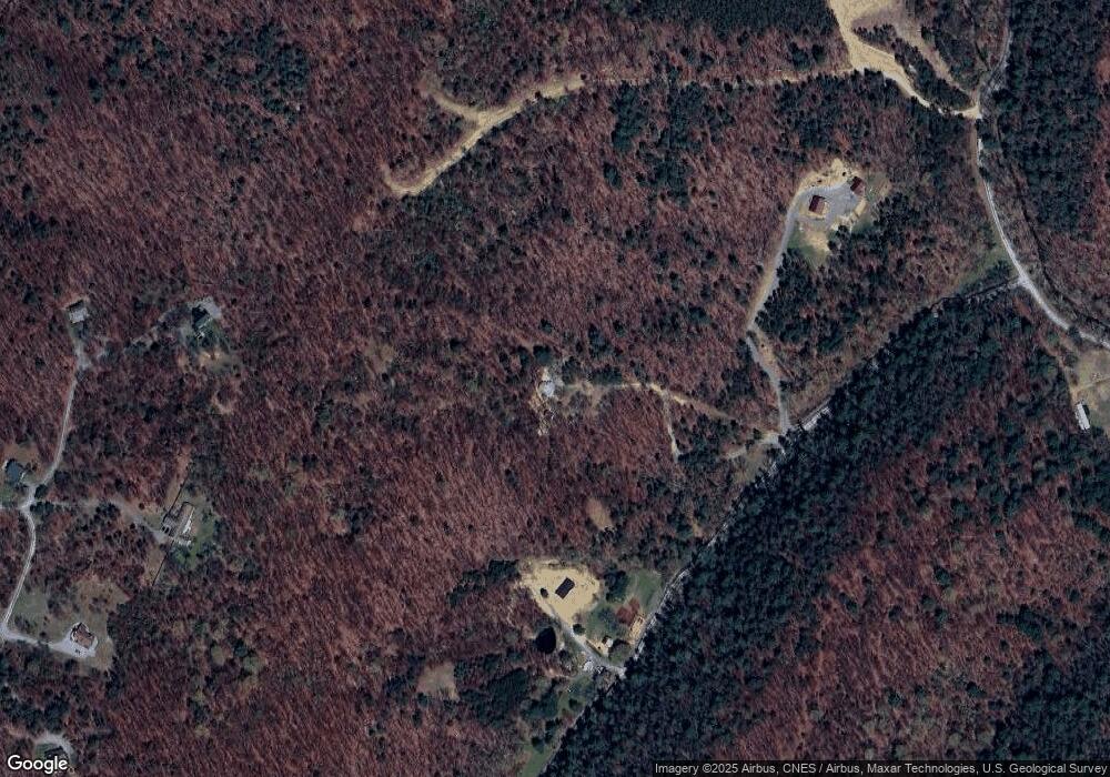 152 Mccoy Ln, Berkeley Springs, WV 25411 - photo 1