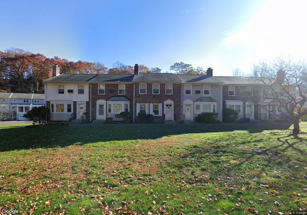 9 Silvermine Manor, Brookfield, CT 06804 - photo 1