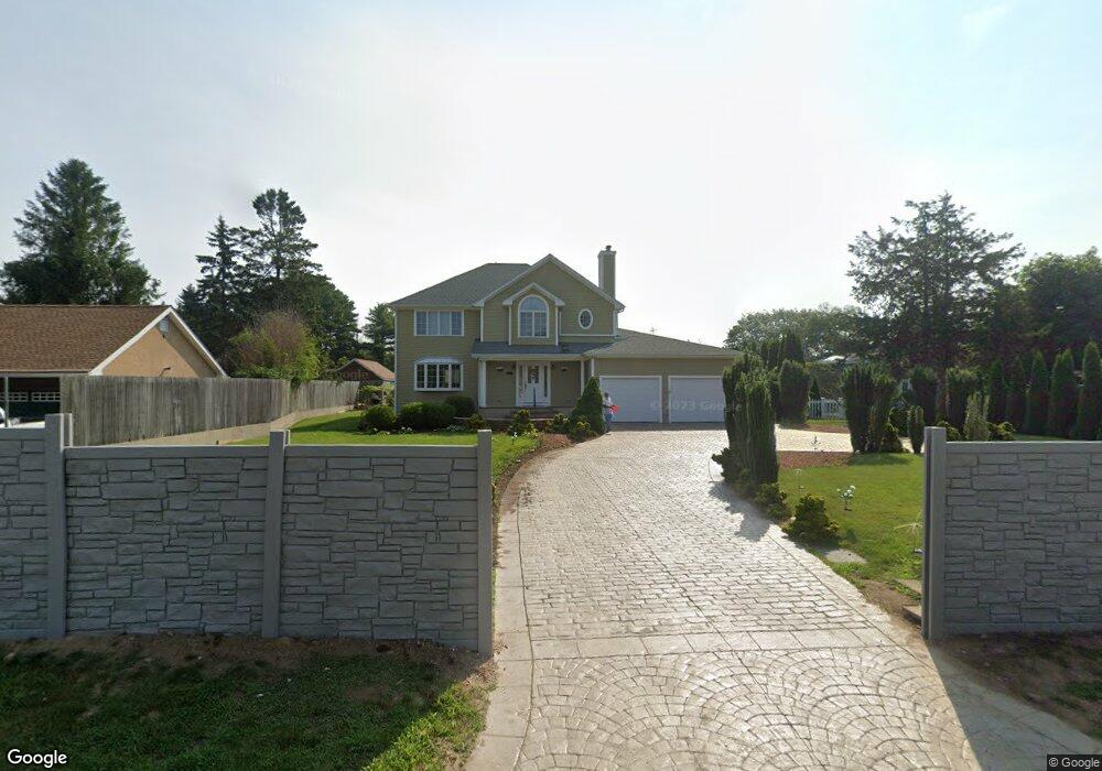 8 Howard St, North Dartmouth, MA 02747 - photo 1