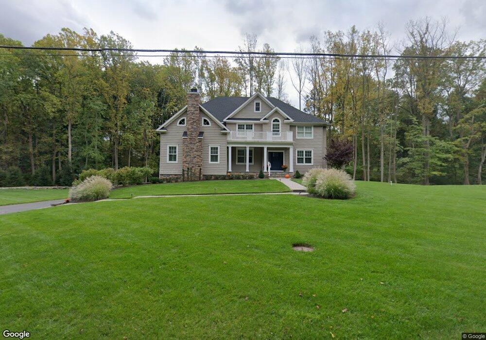 7 W Nut Swamp Rd, Holmdel, NJ 07733 - photo 1