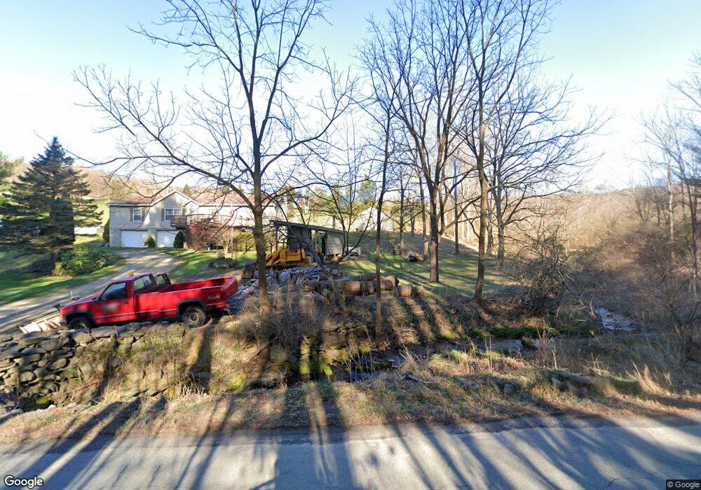 707 Buttermilk Rd, Falls, PA 18615 - photo 1