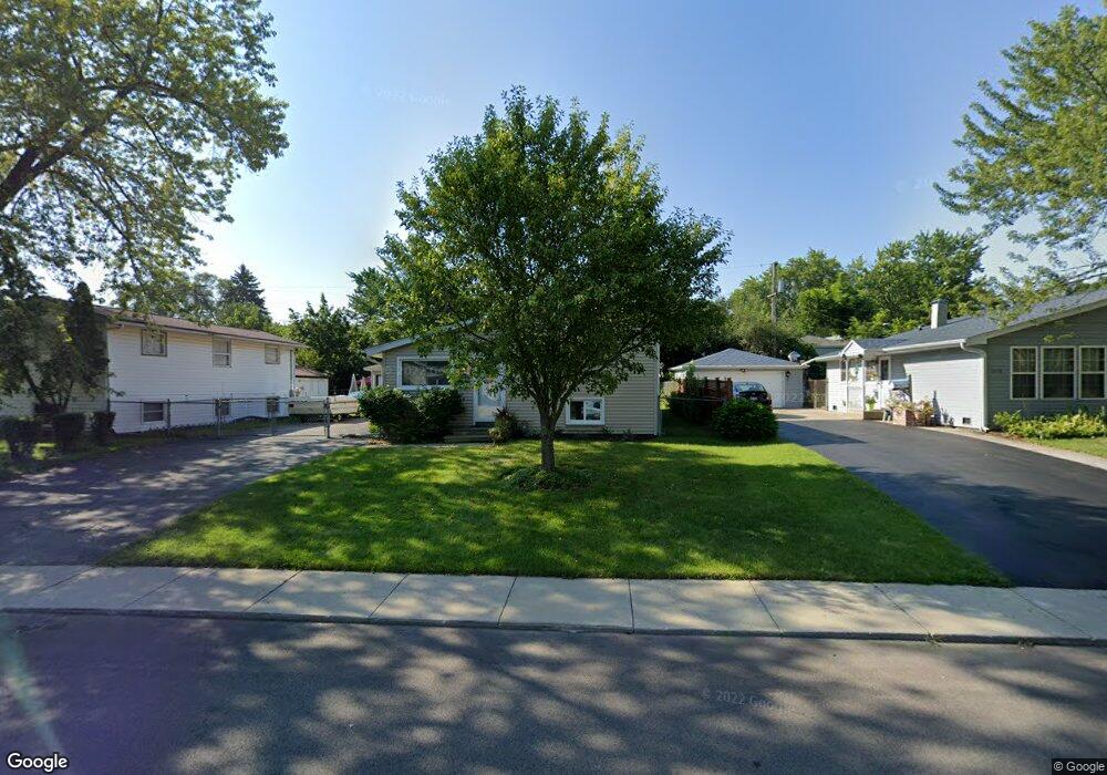 1517 Amarillo Dr, Carpentersville, IL 60110 - photo 1