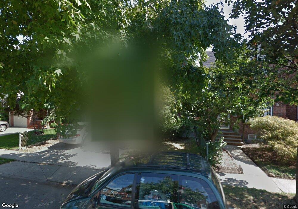 2923 164th St, Flushing, NY 11358 - photo 1