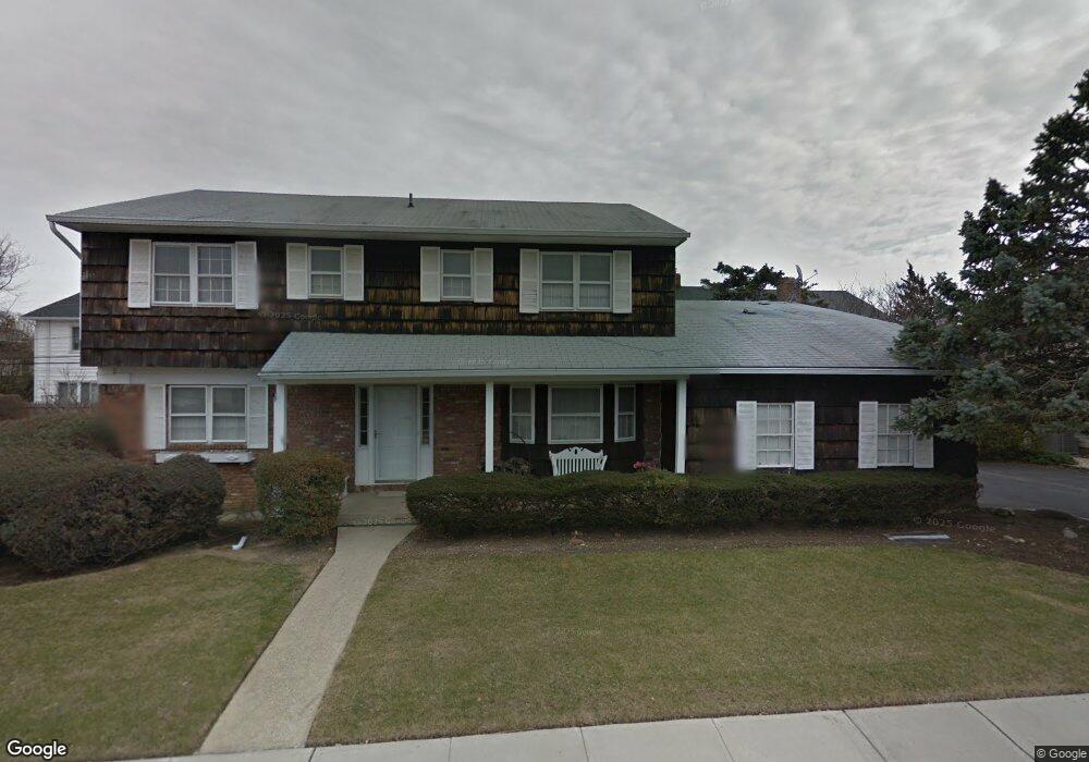 35 Saratoga St, Lido Beach, NY 11561 - photo 1