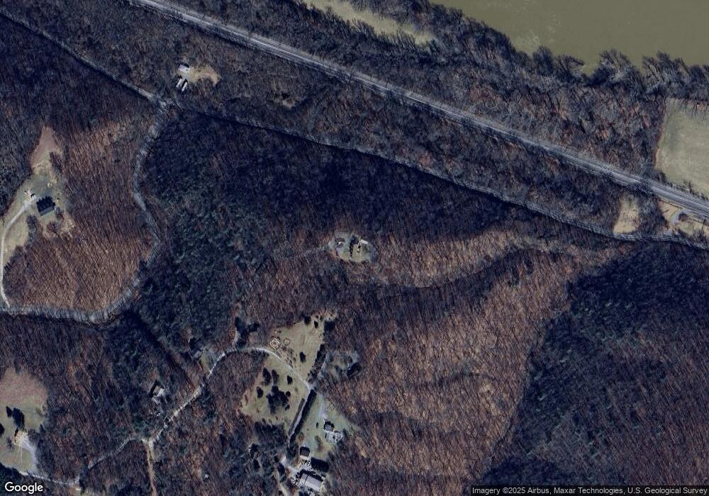 122 Morosko Ln, Berkeley Springs, WV 25411 - photo 1