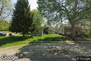 102 S Bogardus St, Elkhart, IL 62634